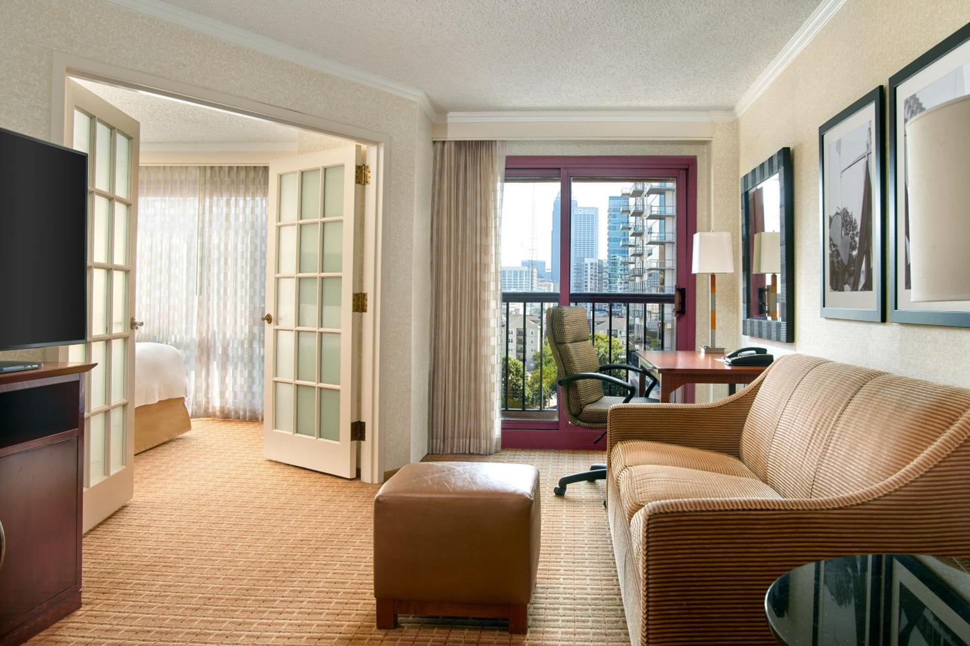 Atlanta Marriott Suites Midtown מראה חיצוני תמונה